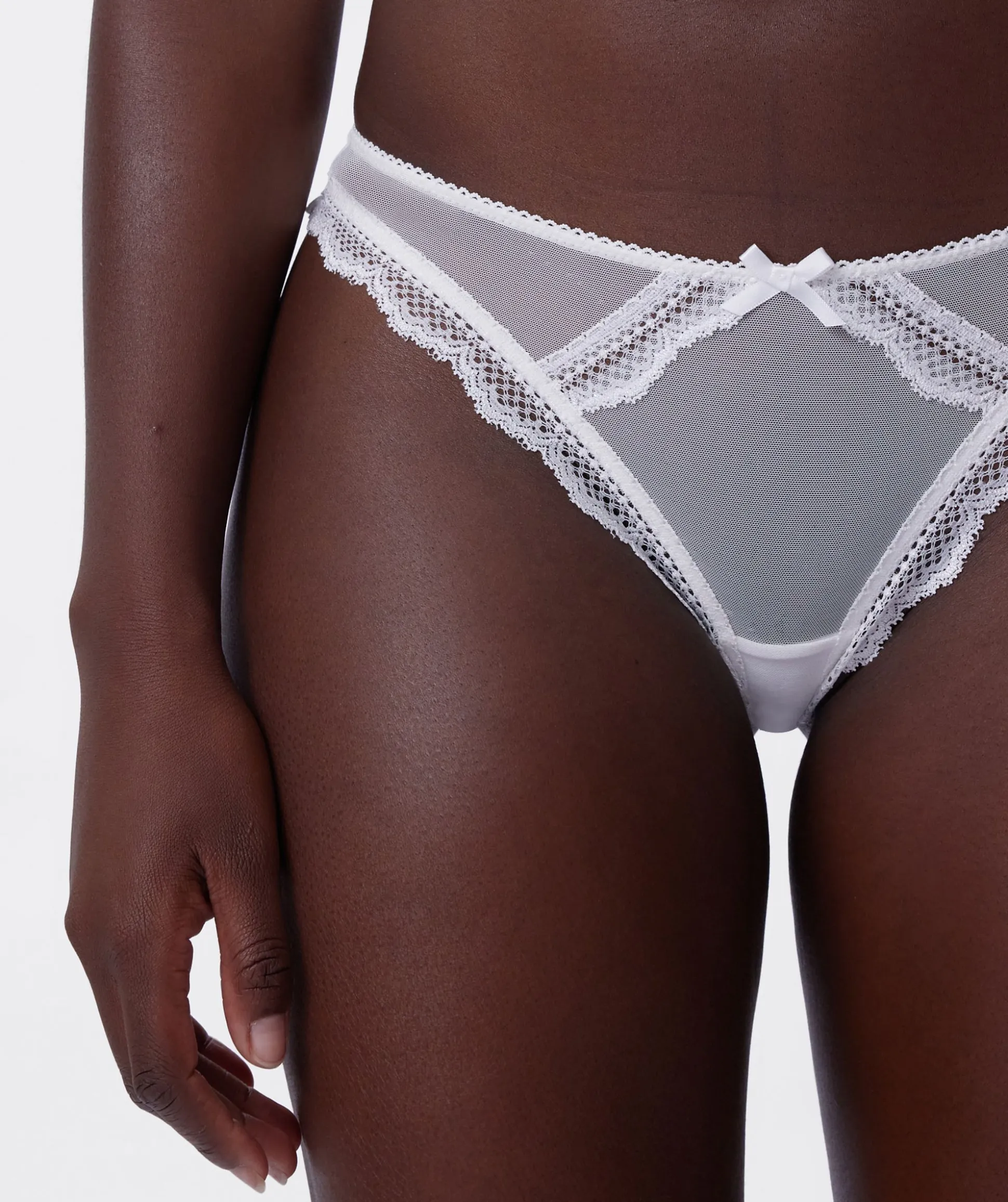 Arabella G String - Ivory