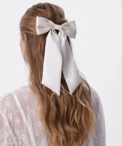 Bow Hair Clip - Ivory