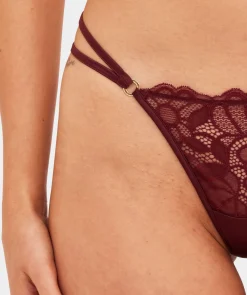 Daisy String - Berry