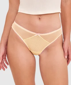Essie Brazilian Knicker - Light Yellow