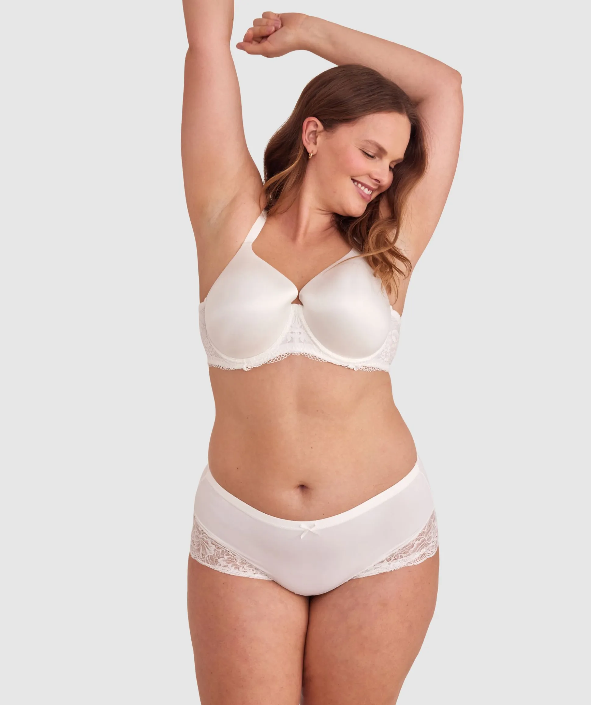 Faith Full Shortie - Ivory