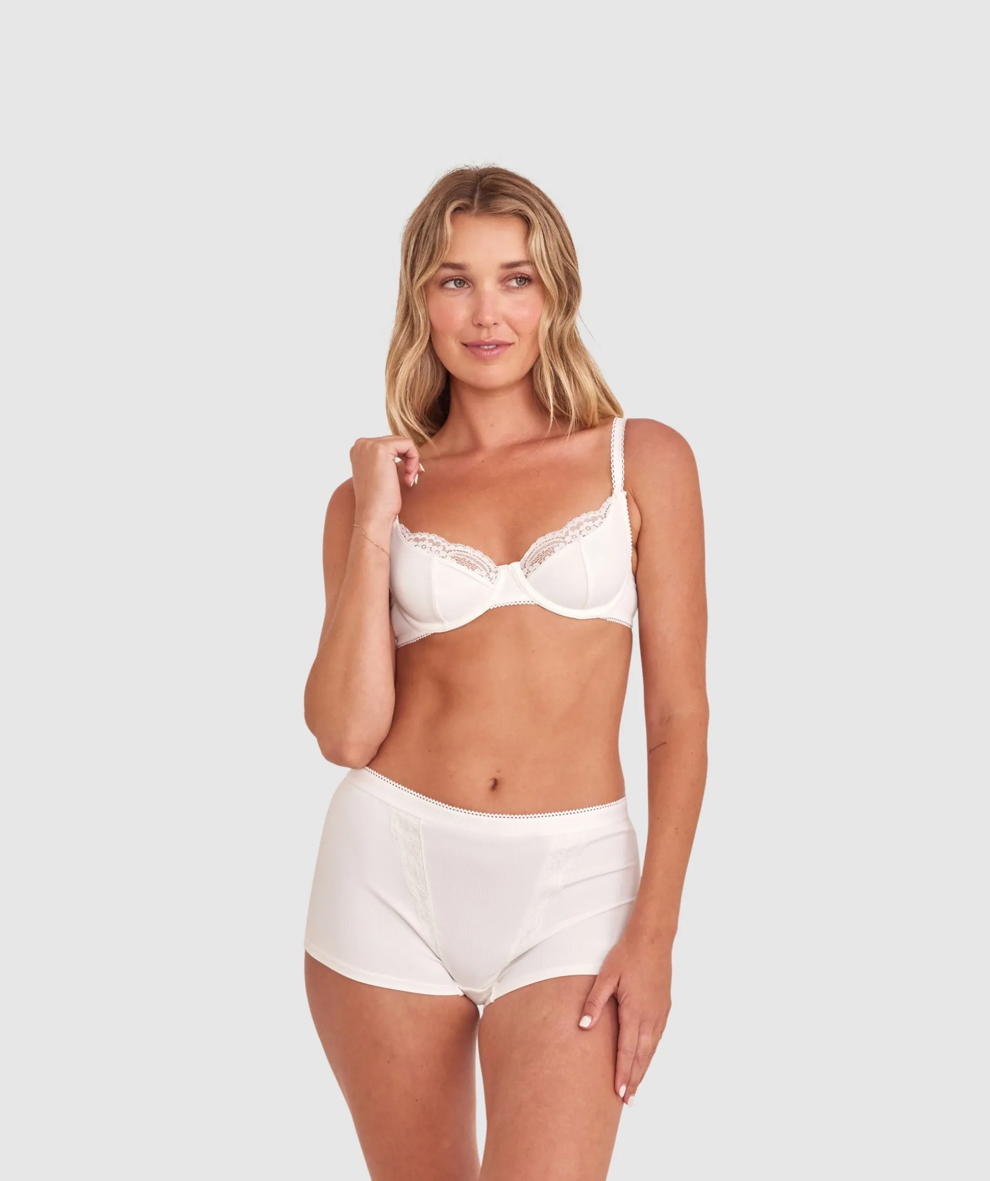 Freya Mid Rise Shortie - Ivory