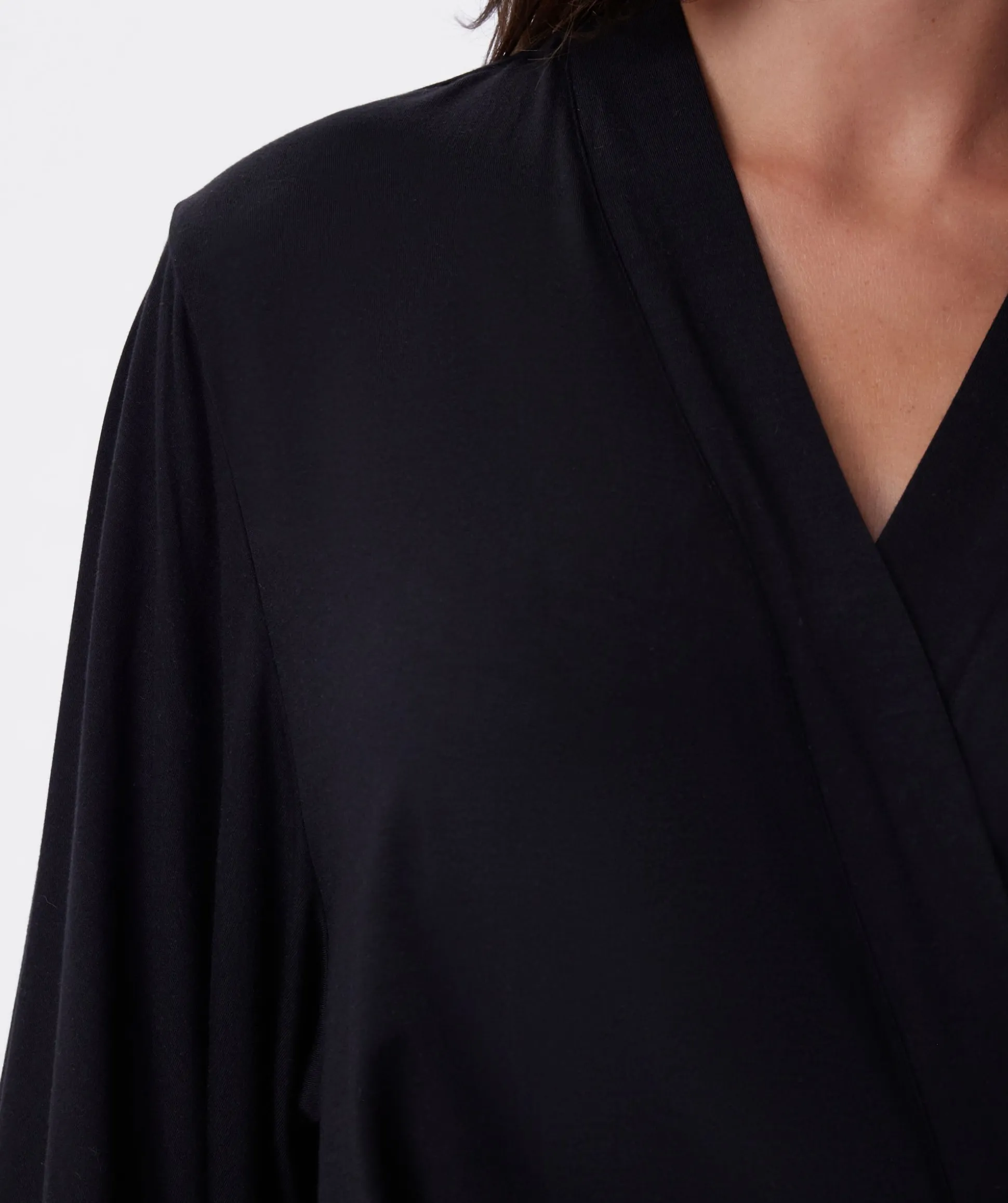 Selene Short Wrap - Black