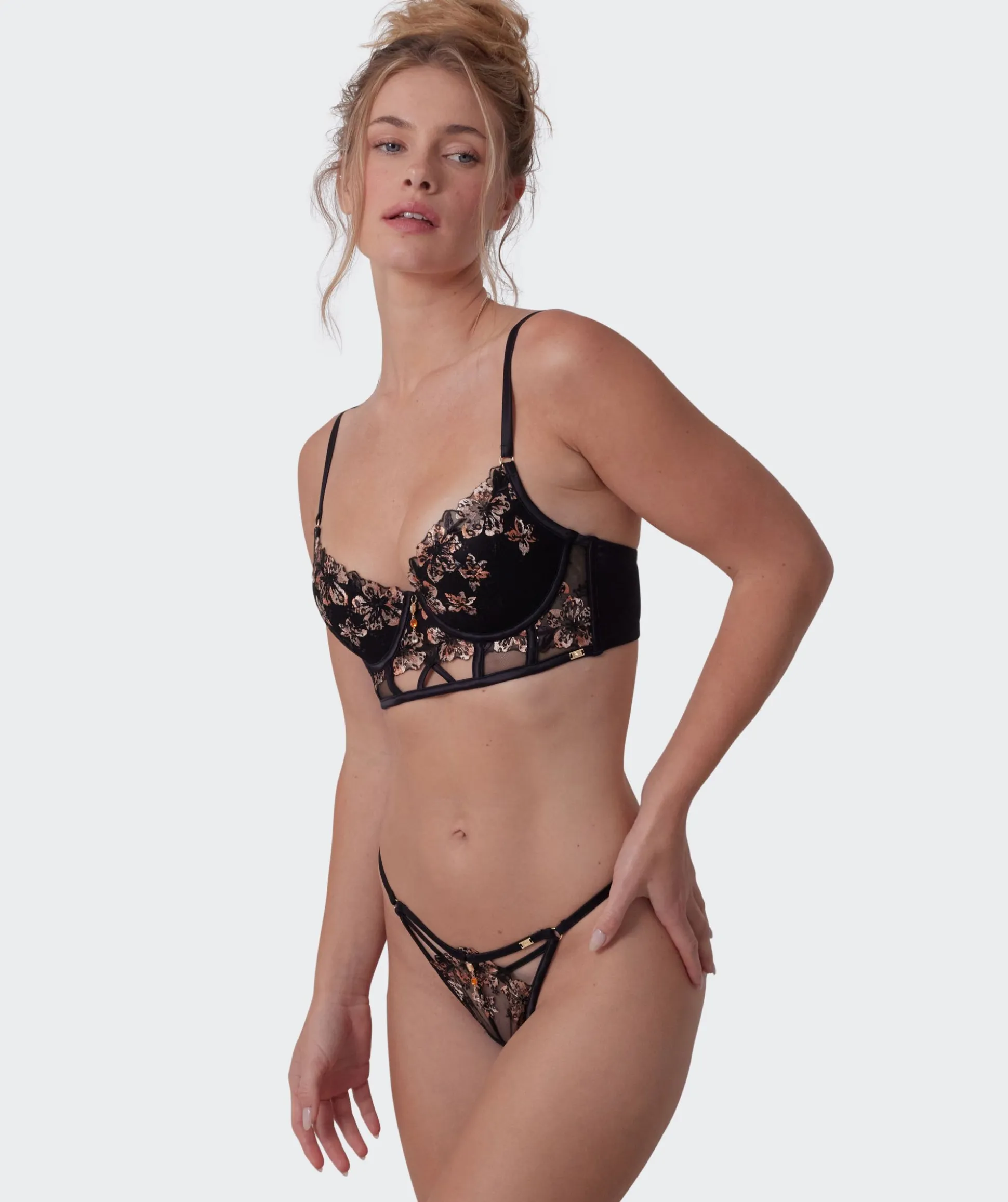 Vamp Allure High Leg String - Black / Print Animal