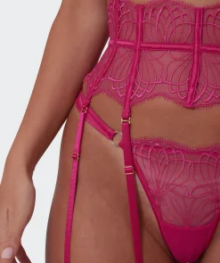 Vamp Be Mine Suspender - Dark Pink