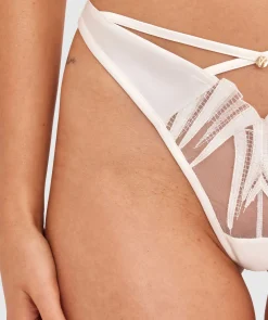 Vamp French Kisses High Leg String-Ivory